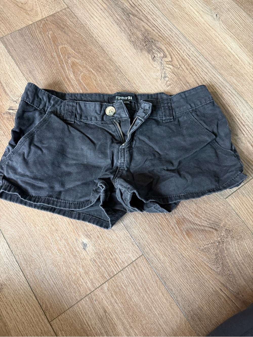 Forever 21 Black Low-Rise Women's Jean Shorts